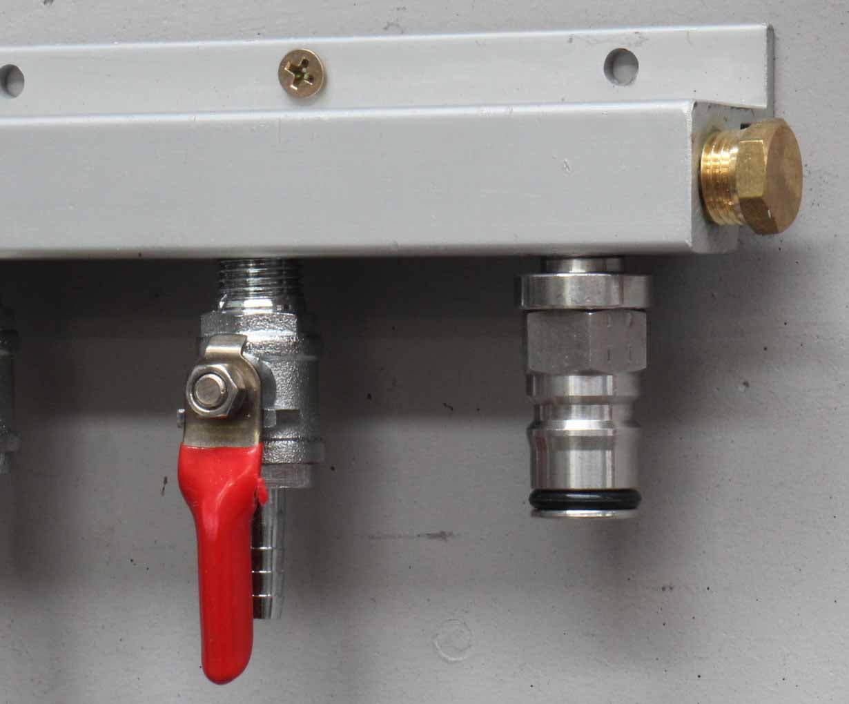 Gas Ball Lock Post with 1/4 Inch Bulkhead Assembly