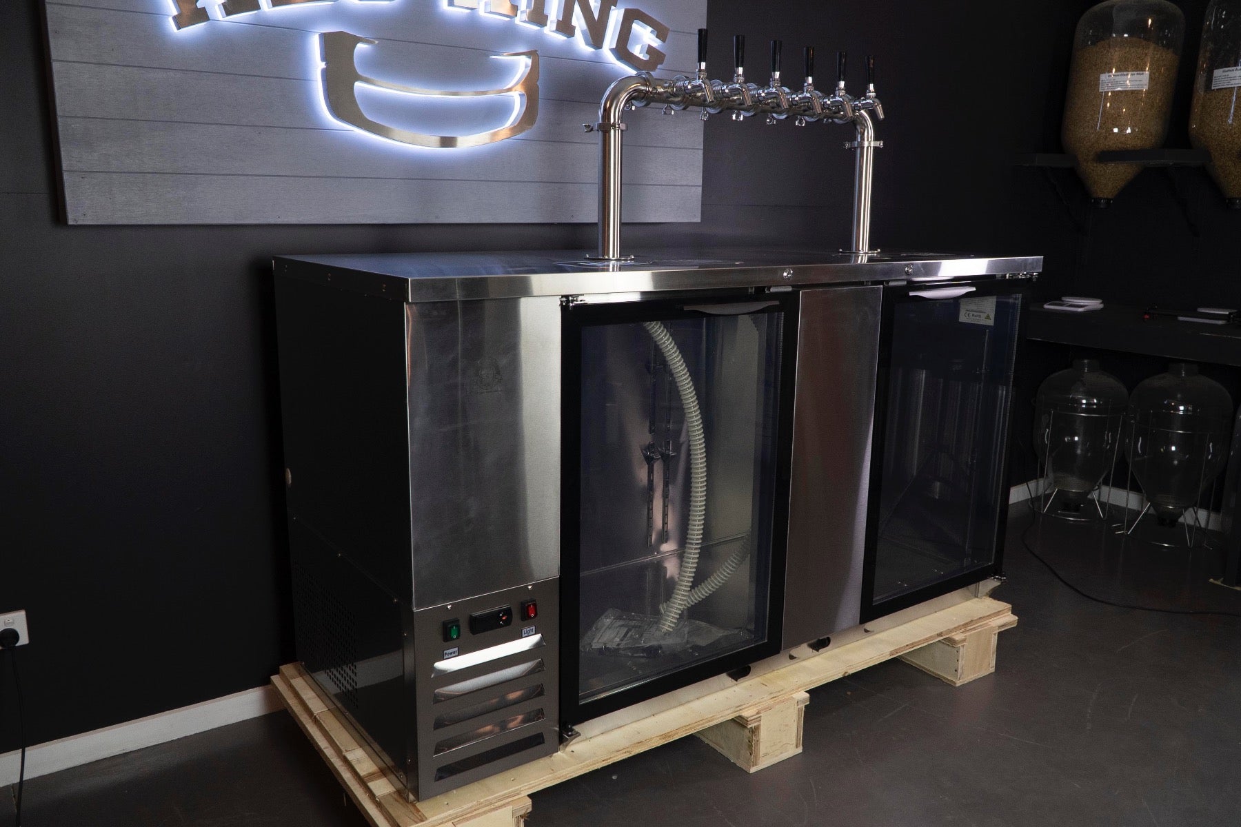Two Door XL Kegmaster with six tap font