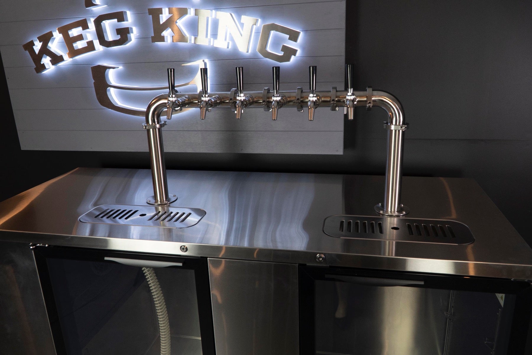 Two Door XL Kegmaster with six tap font