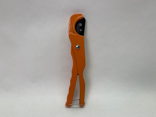 Beer line pipe cutter